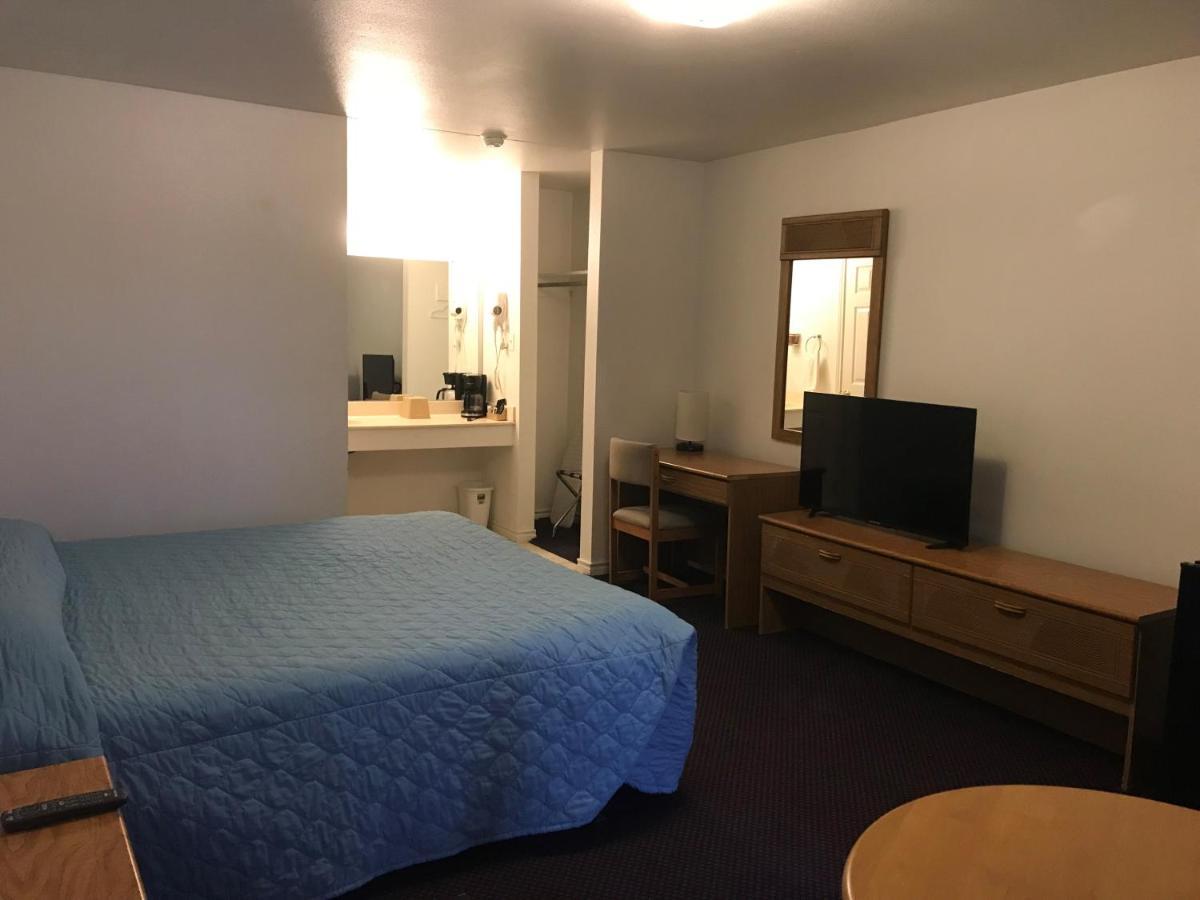 Luxury Inn George West Екстер'єр фото