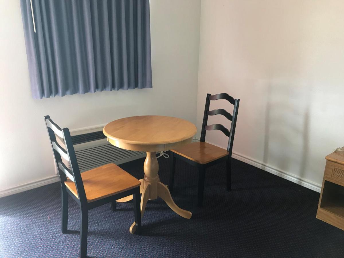 Luxury Inn George West Екстер'єр фото