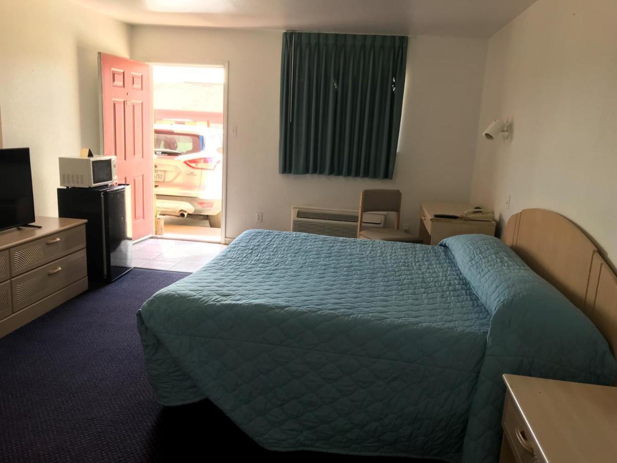 Luxury Inn George West Екстер'єр фото